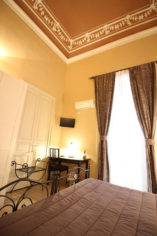 B&B Residenza Umberto คาตาเนีย ภายนอก รูปภาพ